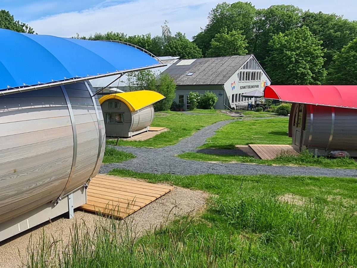 Schlaffaesser Am Schmetterlingspark Uslar Exteriér fotografie